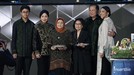 Ucapkan rasa terima kasih di perayaan pernikahan perak Chairul Tanjung dan Anita Ratnasari Tanjung&comma; Putri Tanjung berurai air mata&period;