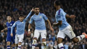 Bintang Man City Mahrez dan Laporte Positif Corona