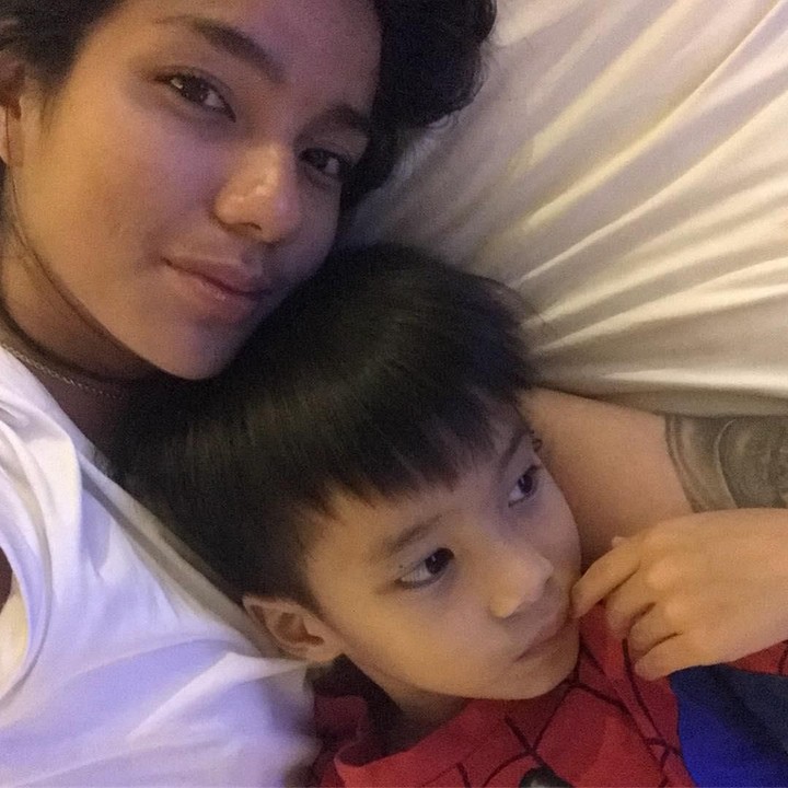 <p>Sheila memboyong ketiga anaknya, Leticia, Nathanael, dan Yael hidup di Pulau Dewata, Bali. Single mother ini terlihat sangat menikmati hidup bersama anak-anaknya. (Foto: Instagram @itssheilamj)</p>