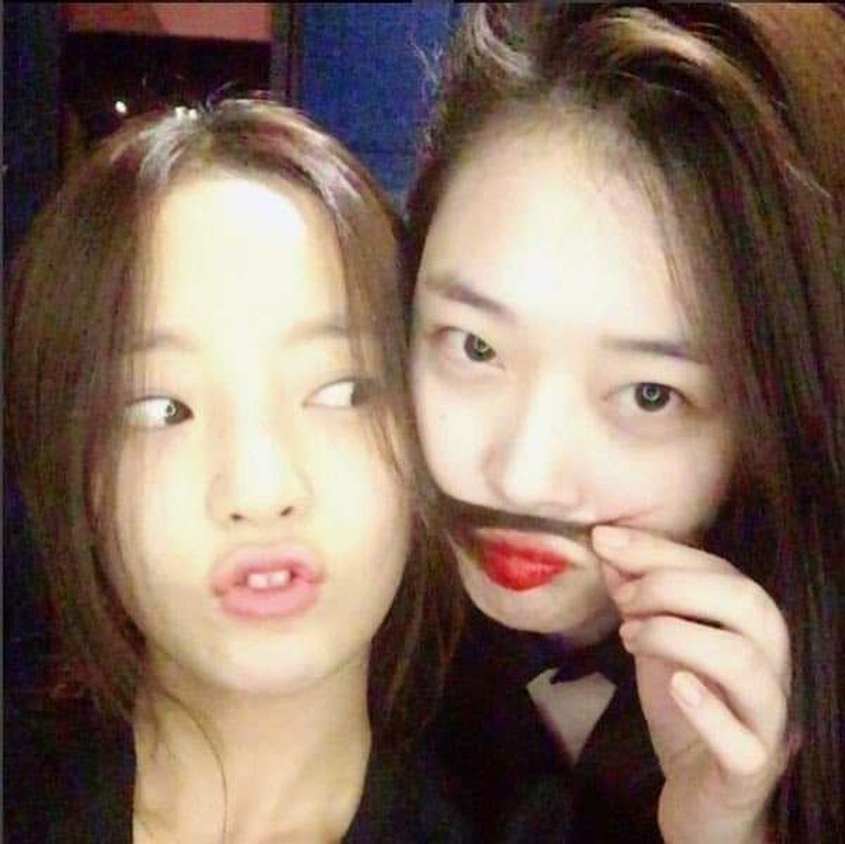 Ini dia enam foto kenangan kebersamaan mendiang Goo Hara dan Sulli&period;