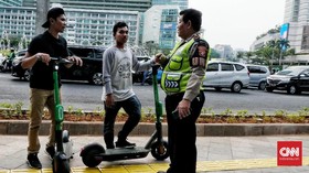 Pergub Izinkan Skuter di Jalur Sepeda, Polisi Tetap Melarang