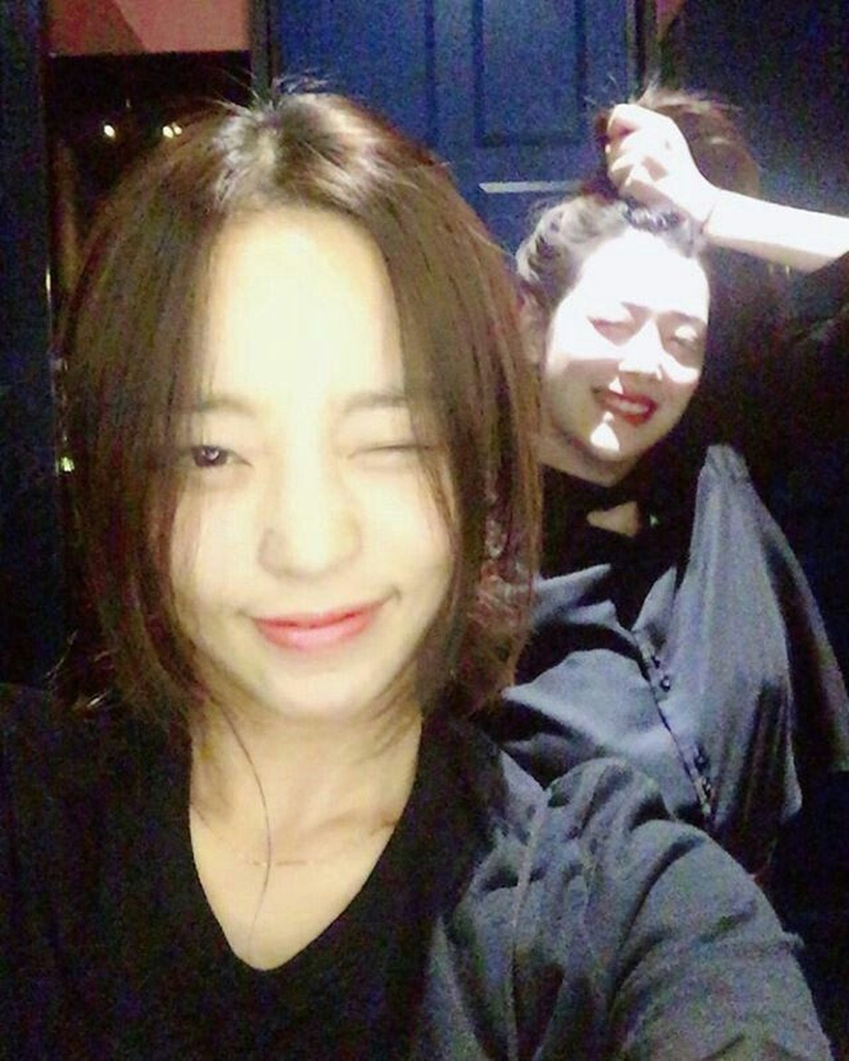 Ini dia enam foto kenangan kebersamaan mendiang Goo Hara dan Sulli&period;