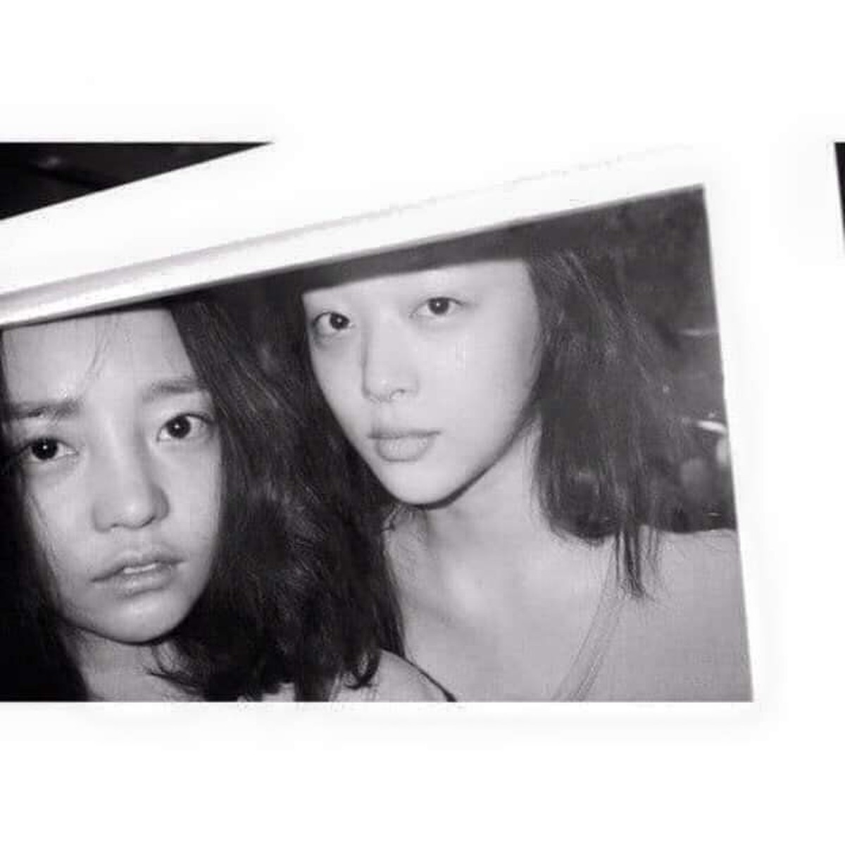 Ini dia enam foto kenangan kebersamaan mendiang Goo Hara dan Sulli&period;