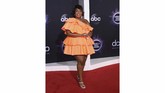 FOTO: Selebriti Berbusana Terbaik di AMA 2019 Di panggung America Music Awards 2019 beberapa selebriti tampil memesona. Berikut busana terbaik di karpet merah AMA.
