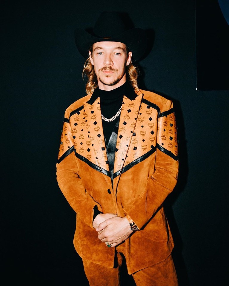 5 Selebriti dengan Pakaian Terbaik di AMA 2019 America Music Awards 2019 digelar di Los Angeles, Amerika Serikat, Minggu (24/11). Berikut 5 artis dengan pakaian terbaik di ajang musik bergengsi tesebut.