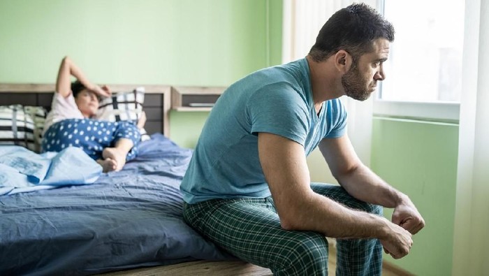 Couple having relationship problems, violence.