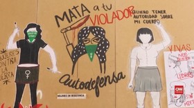 VIDEO: Aktivis Perempuan Protes dengan Seni di Meksiko