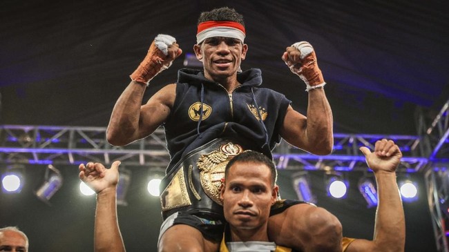 Setelah meraih sabuk gelar kelas bulu WBC Asia, Ongen Saknosiwi ingin menantang pemegang sabuk juara dunia WBC, Mark Magsayo.
