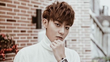 img-title Kunjungi Bali, Tao Eks EXO Bikin Penggemar Heboh