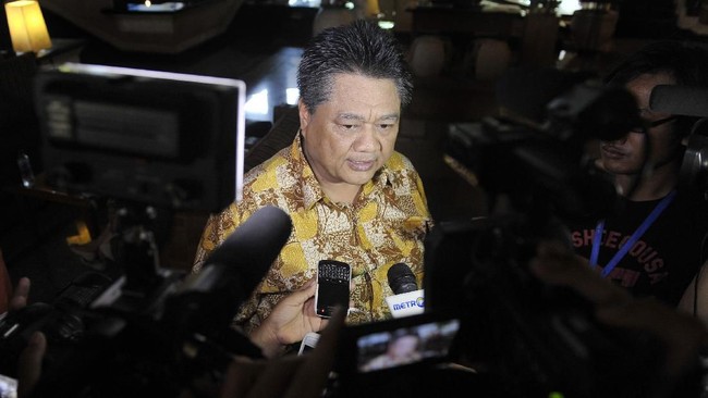 Anggota Dewan Pakar Golkar, Ridwan Hisjam menyebut tak ada yang bisa memastikan apakah sikap solid itu tetap akan sama dalam beberapa waktu ke depan.