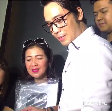 Kriss Hatta Bacakan Pledoi, Tangis Sang Ibu Hampir Pecah