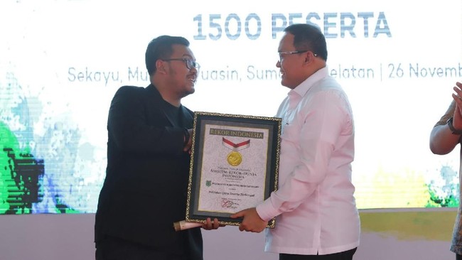 Sedikitnya 1.500 guru ikut Festival Diseminasi yang digelar atas kerja sama Pemerintah Kabupaten Musi Banyuasin, Sumatera Selatan.