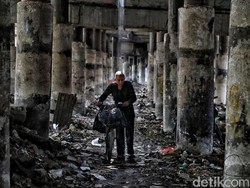 Turun 0,1%, Jumlah Orang Miskin RI Kini 24,79 Juta