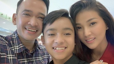 img-title Berulang Tahun Hari ini, Ruben Onsu Dapat Kejutan Manis dari Keluarga