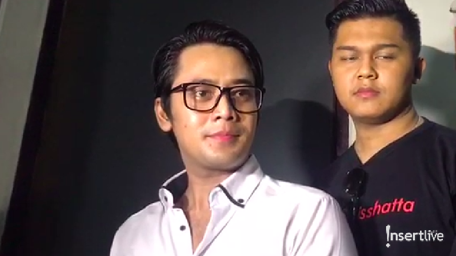 Kriss Hatta membacakan pledoinya di persidangan dan siap dihukum seberat-beratnya.