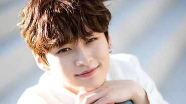 Lee Know Stray Kids Tetap Tampil di AAA 2019 meski Cedera