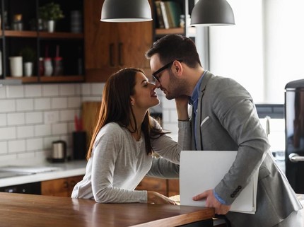 10 Kata Motivasi Istri untuk Suami agar Semangat Bekerja