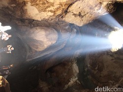 Pesona Gua Batu Hapu yang Terbentuk dari Laut Dangkal Jutaan Tahun Lalu