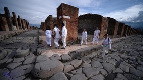 Curi Artefak Pompeii, Turis Akui Hidupnya Dikutuk dan Sial