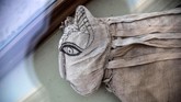 FOTO: Mumi Hewan Langka Ditemukan di Mesir Tim peneliti menemukan mumi hewan-hewan yang tak biasa. Temuan baru tim arkeologi Mesir ini dipamerkan di Saqqara necropolis Giza, Kairo, November 2019.