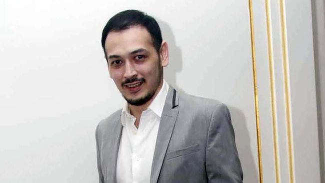 Cut Tari dikabarkan segera menikah dengan Richard Kevin yang juga dikenal sebagai aktor dan keponakan Ira dan Ari Wibowo.