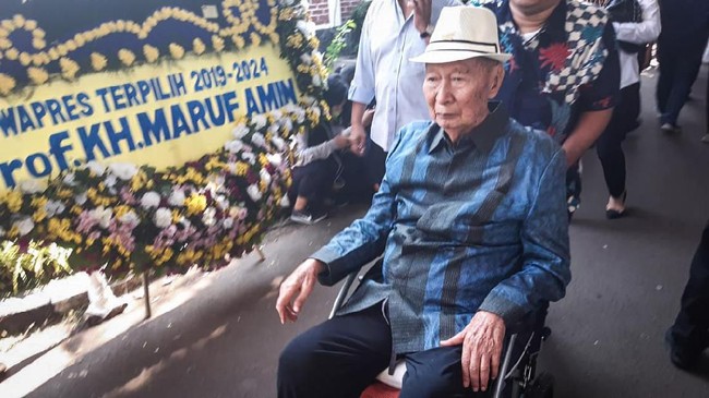 Pengusaha properti Ciputra sempat meniti karier dari perusahaan BUMD sebelum sukses dengan Ciputra Group.