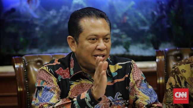 Ketua MPR Minta Maaf Konser BPIP Tak Patuhi Social Distancing Ketua MPR Bambang Soesatyo saat melakukan kunjungan ke kantor PBNU. Jakarta, Rabu, 27 November 2019.