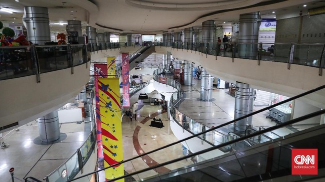 FOTO : Menjaga Nyawa Perniagaan WTC Mangga Dua