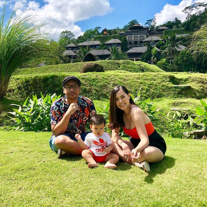 <p>Saat liburan bersama keluarga di Ubud, Bali. Seru banget ya? (Foto: Instagram @sammysimorangkir)</p>
