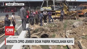 VIDEO: Anggota DPRD Jember Sidak Pabrik Pengolahan Kayu