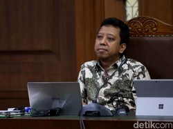 Jaksa Juga Tuntut Romahurmuziy Bayar Uang Pengganti Rp 46,4 Juta
