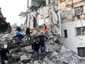 FOTO: Derai Air Mata Akibat Gempa Albania