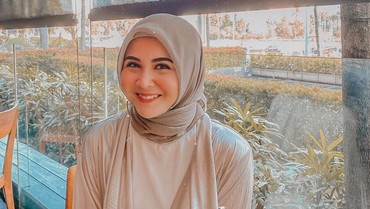 img-title Kesha Ratuliu Geram Saat Ditanya Status Perceraian Sang Ayah