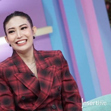 Suami Sibuk Main dengan Anak, Ayu Dewi Kurang Perhatian Suami