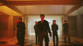 Pesona Gelap EXO dalam 'Obsession'