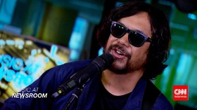 img-title Music at Newsroom: Sir Dandy - Juara Dunia