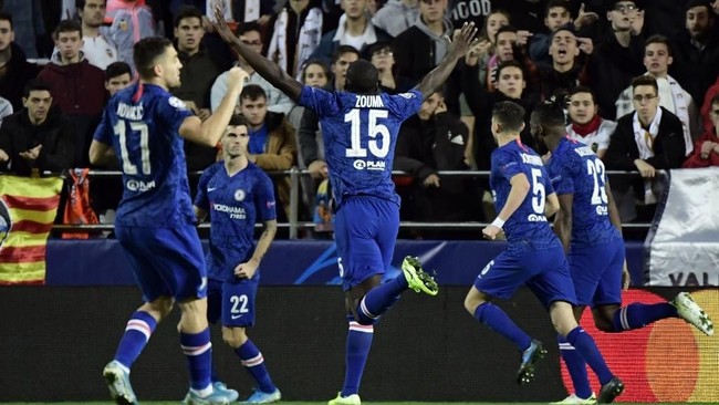 Chelsea diprediksi bertemu Barcelona saat undian babak 16 besar Liga Champions digelar pada Senin (16/12).