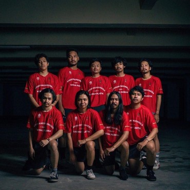 Lirik Lagu Gelora - .Feast & The Panturas