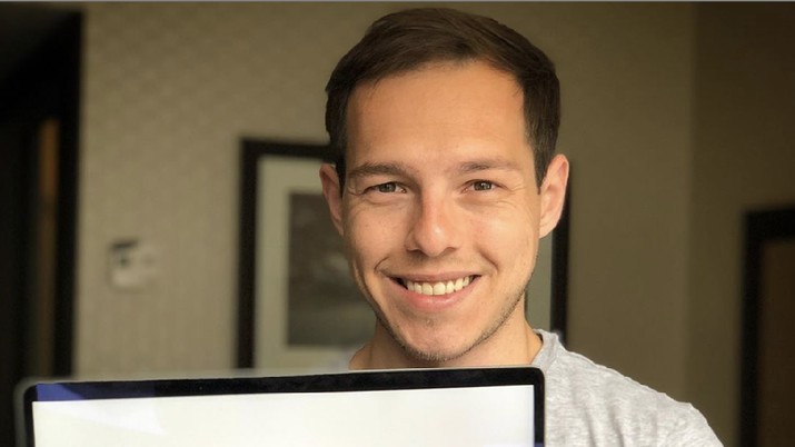 YouTuber Tajir Beri Tips Terhindar dari Jebakan Kartu Kredit