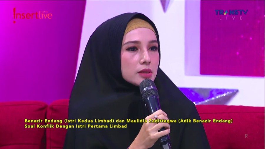 Pengakuan Istri Muda Menyesal Nikah dengan Master Limbad Benazir Endang mengaku menyesal pernah menikah dengan Master Limbad.