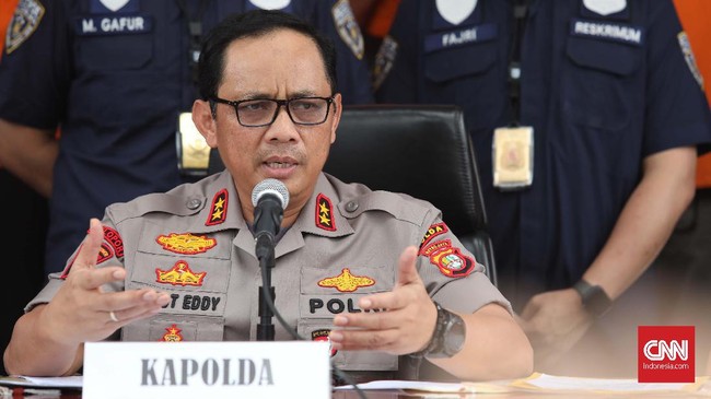 Kapolri Jenderal Idham Azis menyebut Kapolda Metro Jaya Irjen Gatot Eddy Pramono segera bergeser posisi ke Mabes Polri.