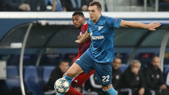 Pesepakbola Rusia, Artem Dzyuba menjalani salah satu laga yang berat usai video masturbasi viral beberapa jam sebelum kick off.