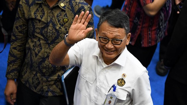 Menteri ESDM Arifin Tasrif mengungkapkan PT Vale Indonesia Tbk akan mendivestasikan 14 persen sahamnya kepada Indonesia melalui holding BUMN Tambang MIND ID.