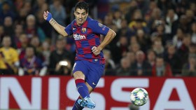 Mencari Pengganti Suarez hingga Barcelona Pecat Valverde