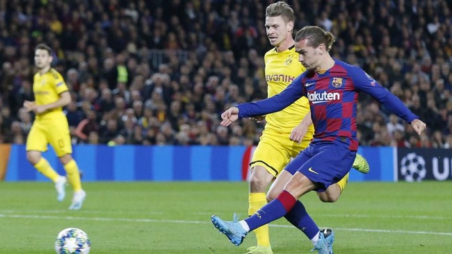 Barcelona kian meninggalkan Real Madrid dalam pencapaian rekor di Liga Champions usai lolos ke babak 16 besar musim ini.