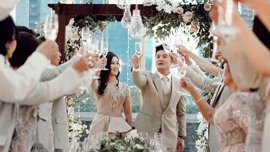Boy William akhirnya menggelar acara pertunangan dengan Karen Vendela