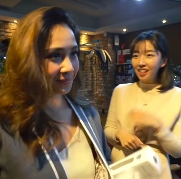 Bikin Pangling, Nagita Makin Muda dengan Rambut Warna Teh Susu