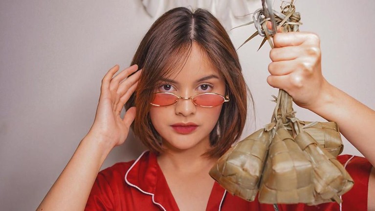 7 Potret Safira Crespin, Artis FTV yang Ngaku Pacarnya Direbut Begini potret cantik artis FTV Safira Crespin yang ngaku pacarnya direbut Prilly Latuconsina.