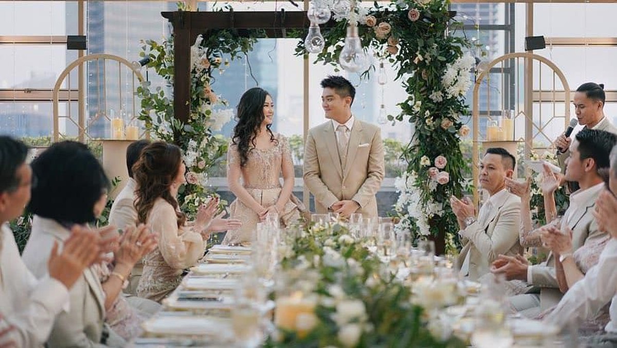 Boy William dan Karen Vendela telah resmi bertunangan pada Kamis &lpar;28&sol;11&rpar;&period; Inilah potret indah momen pertunangan mereka &period;