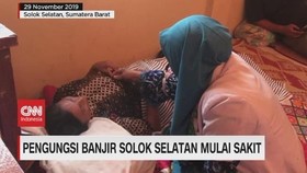 VIDEO: Pengungsi Banjir Solok Selatan Mulai Sakit